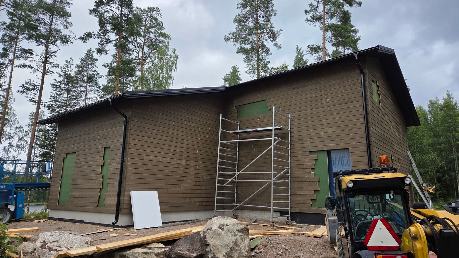 Omakotitalon rakennussuunnittelukohde, julkisivun viimeistely
